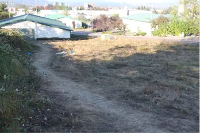 2075 NE 240th Ave, Wood Village, OR 97060 - Photo 22