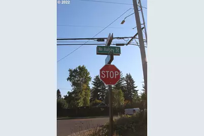 2075 NE 240th Ave, Wood Village, OR 97060 - Photo 32