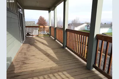 1903 Golden Way, The Dalles, OR 97058 - Photo 20