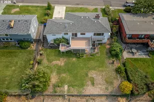 321 W 21st St, The Dalles, OR 97058 - Photo 2