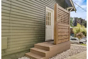 636 SE 68th Ave, Portland, OR 97215 - Photo 24