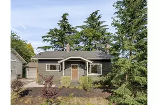 636 SE 68th Ave, Portland, OR 97215 - Photo 2