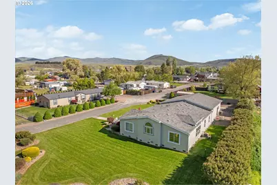960 1/2 H St, Baker City, OR 97814 - Photo 8