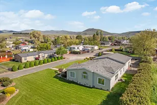 960 1/2 H St, Baker City, OR 97814 - Photo 8
