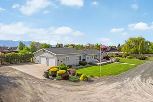 960 1/2 H St, Baker City, OR 97814 - Photo 2
