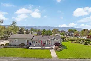 960 1/2 H St, Baker City, OR 97814 - Photo 1