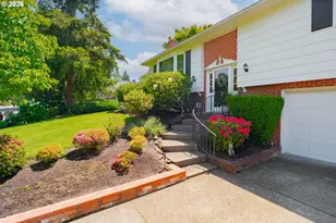 13490 NW Pettygrove St, Portland, OR 97229 - Photo 2