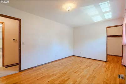 13490 NW Pettygrove St, Portland, OR 97229 - Photo 16