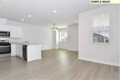 1255 Parkside Ave, Woodburn, OR 97071 - Photo 6