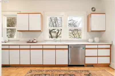 5704 N Greeley Ave, Portland, OR 97217 - Photo 14