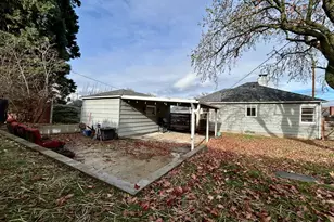 1532 E 10th St, The Dalles, OR 97058 - Photo 16