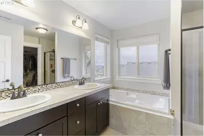 12314 SE Verlie St, Happy Valley, OR 97086 - Photo 16
