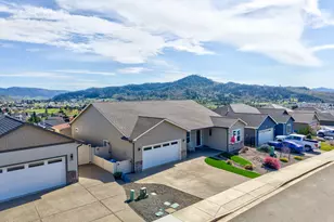 888 Medina Ave, Sutherlin, OR 97479 - Photo 2