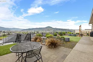 888 Medina Ave, Sutherlin, OR 97479 - Photo 6