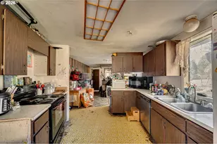 30434 NE Wylie Rd, Camas, WA 98607 - Photo 10