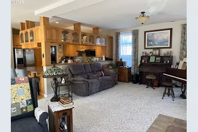 88098 Riverview Ave, Mapleton, OR 97453 - Photo 10