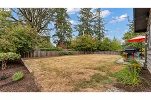 1825 SW Glenview Ave, Portland, OR 97225 - Photo 32
