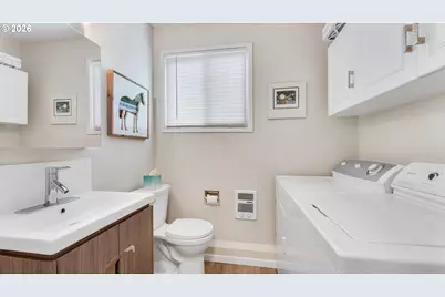 1825 SW Glenview Ave, Portland, OR 97225 - Photo 20