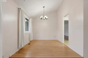 2461 SE Willow Dr, Hillsboro, OR 97123 - Photo 10