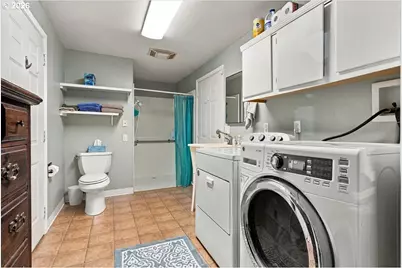 60 NE 23rd St, Gresham, OR 97030 - Photo 30