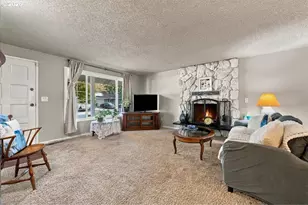 60 NE 23rd St, Gresham, OR 97030 - Photo 6