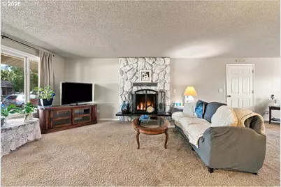 60 NE 23rd St, Gresham, OR 97030 - Photo 12
