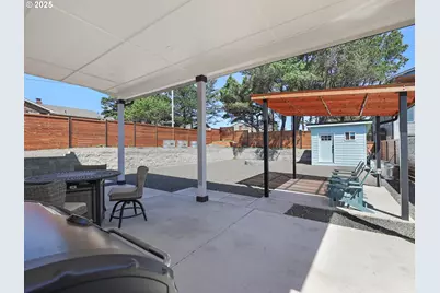 210 15th Ave, Seaside, OR 97138 - Photo 42