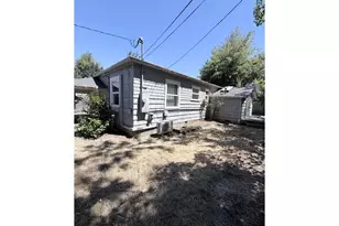 2461 Potter St, Eugene, OR 97405 - Photo 4
