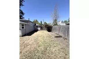 2461 Potter St, Eugene, OR 97405 - Photo 12