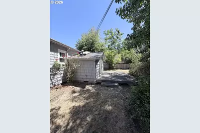 2461 Potter St, Eugene, OR 97405 - Photo 6