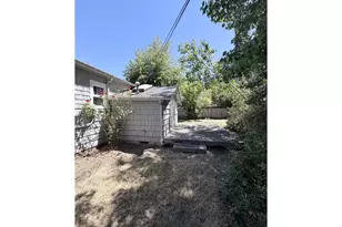2461 Potter St, Eugene, OR 97405 - Photo 6