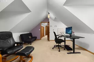 6340 SW Camelot Ln, Portland, OR 97219 - Photo 32