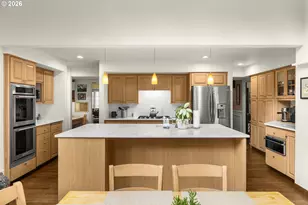 6340 SW Camelot Ln, Portland, OR 97219 - Photo 16