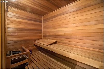 6340 SW Camelot Ln, Portland, OR 97219 - Photo 28