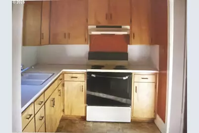 835 Anderson Ln, Springfield, OR 97477 - Photo 6