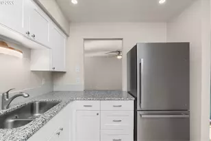 10660 SW Davies Rd, Beaverton, OR 97008 - Photo 18