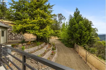 215 Eagle Dr, Roseburg, OR 97471 - Photo 40