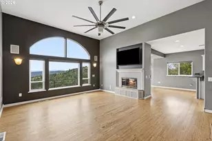 215 Eagle Dr, Roseburg, OR 97471 - Photo 6