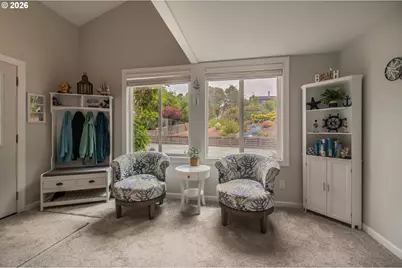 875 Elmira Ave, Bandon, OR 97411 - Photo 8