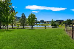 1750 Plat I Rd, Sutherlin, OR 97479 - Photo 38