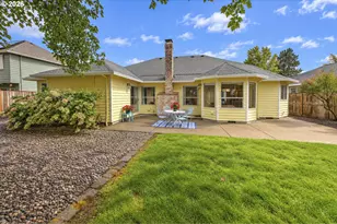 672 NE Valarie Ct, Hillsboro, OR 97124 - Photo 44