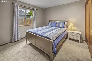 672 NE Valarie Ct, Hillsboro, OR 97124 - Photo 40