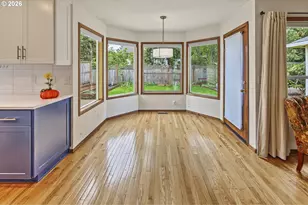 672 NE Valarie Ct, Hillsboro, OR 97124 - Photo 12