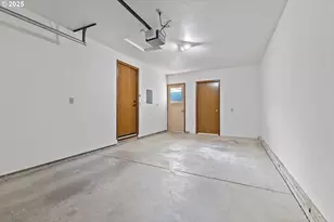 1200 E Johnson Ct, Newberg, OR 97132 - Photo 18