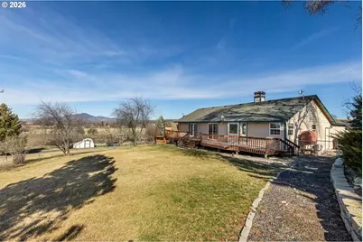 3249 NE Yellowpine Rd, Prineville, OR 97754 - Photo 1