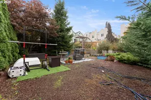 5533 S Kelly Ave, Portland, OR 97239 - Photo 20