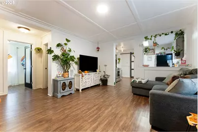 5533 S Kelly Ave, Portland, OR 97239 - Photo 6