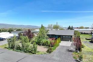 616 D St, Dallesport, WA 98617 - Photo 2