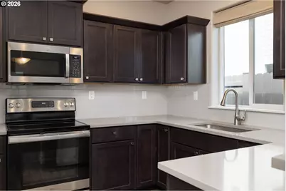 2557 NW Spruce Pl, Redmond, OR 97756 - Photo 8