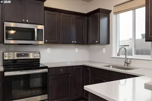 2557 NW Spruce Pl, Redmond, OR 97756 - Photo 8